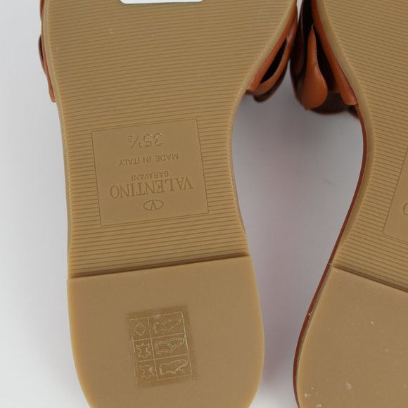 NEW VALENTINO GARAVANI Atelier Floral Leather Slides – Elegant Summer Statement - Picture 13 of 14